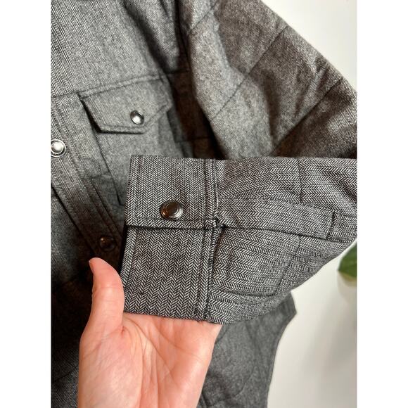UNTUCKit Men's Vinifera Quilt Herringbone Shirt Jacket Gray Wool Blend Capsule - Picture 7 of 11